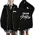 Miniatyrbild 1 av 2: Stray Kids Hoodies Skzoo Tryckta Jackor Skz Huvjacka Koreansk Kpop Konsert Kappa Stray Kids Sweatshirt Y2k Män Kvinnor-Yvan Black12 2XL