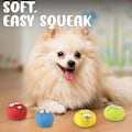 Miniatyrbillede 2 af 3: 4 stk. 2,8\" Smiley Face Squeaky Dog Toys Soft Dog Balls Latex Rubber Squeak Dog Toys til små og mellemstore hvalpe kæledyrshunde (Emoji)