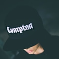 Pikkukuva 2 / 3: Merchcode Snapback-lippis - Musta COMPTON