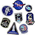 Miniatyrbillede 1 af 4: 8 stk. strygemærker til at sy eller stryge på - Mønster: Astronaut og Flag - Assorterede størrelser - Til jeans, jakker, tøj osv.