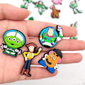 Pikkukuva 5 / 5: 20 kpl Toy Story Buzz Lightyear -kenkäkoristeita, Crocs-kenkiin ja sandaaleihin, koristeita lapsille pojille ja tytöille