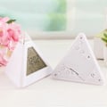Miniatyrbild 5 av 5: Digital LED Väckarklocka 7 Färger Ändrande Nattlampa Tid Temperaturvisning Pyramidformad Bordsklocka FT