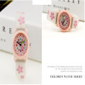 Miniatyrbilde 4 av 5: Jente Time Machines Analog Elastisk Stoffrem Ur Hvit