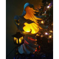 Pikkukuva 3 / 5: Halloween-noita Resin-lyhtykoriste Hellbringer lyhdyllä