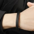 Miniatyrbilde 3 av 5: Håndlaget armbånd i ekte lær med magnetisk spenne i rustfritt stål for menn