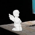 Miniatyrbillede 2 af 4: Engel Statue Kunst Dekorationer Bøn Kerub Harpiks (dreng)