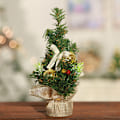 Miniatyrbillede 2 af 5: Fem små juletræer til julebord pynt i linned