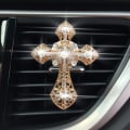 Pikkukuva 5 / 5: Bling-auton ilmastointiventtiilin kiinnitys, kristalliristi, strassit