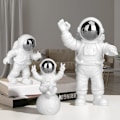 Miniatyrbild 1 av 5: Astronautprydnader, Astronautfödelsedagsprydnad, Astronaut Staty