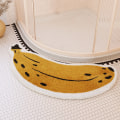 Miniatyrbillede 1 af 6: Badeværelsesmåtte i halvbueform med bananmønster til udenfor bruseniche - vandabsorberende