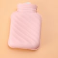 Pikkukuva 3 / 6: Mini-kokoinen kuumavesipullo, täytetty vedellä, söpö