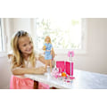Pikkukuva 2 / 6: Barbie-nukke ja matkasarja, mukana pentu, matkalaukku ja yli 10 tarviketta
