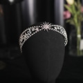 Miniatyrbilde 5 av 5: Glitrende blomsterblader Pannebånd Håndlaget Zircon Ballett Hodeplagg Brudekrone Hårbøylehår
