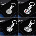 Miniatyrbild 5 av 5: Billogotyp Nyckelringhänge + presentförpackning-Toyota