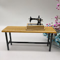 Pikkukuva 2 / 5: 2x 1:12 Scale Nukkekoti Ompelukone Pienoismalli Huonekalut Malli Tee itse Lelut