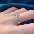 Miniatyrbilde 3 av 5: Giftering vridd glitrende high-end Big Rhinestone Knuckle Circlet kvinnelige smykker Platinum US 8
