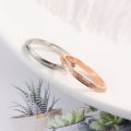 Miniatyrbilde 4 av 4: Menn Kvinner Frosted Titanium Stål Band Finger Ring Bryllup Forslag Smykker Gift Silver US 6