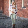 Miniatyrbilde 2 av 5: Dame Floral Kimono Cardigan Topper Sjal Cover Up Jakke White S