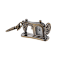 Miniatyrbillede 1 af 4: 1 stk Quartz Watch Chic Creative Unik Symaskine Form Ur Bærbar Retro Ur Fødselsdagsgave Til Kvinder