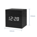 Miniatyrbilde 3 av 4: Cube Led Click Clock Vekkerklokke med lydaktivering Black and white