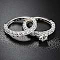 Miniatyrbilde 4 av 5: 1 par Dame Ring Full Rhinestone Innlagt Ikke-fading Lett Symmetrisk Bryllup Circle For Bursdag US 6