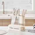 Miniatyrbild 2 av 5: Skärhållare Vacker form Transparent Synlig design Utrymmesbesparande Plast Kök Skärbräda Organizer med ätpinnehållare Daglig användning