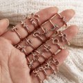 Miniatyrbillede 3 af 5: Mode Kvinder Simpel A til Z Engelsk Alfabet Bogstav Rhinestone Åben Ring smykker Rose Gold D