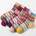 Pikkukuva 1 / 5: 5Pack Naisten Vintage Winter Pehmeät Lämpimät Paksut Kylmä Neulotut Wool Crew Sukat, Moniväriset, vapaa koko
