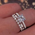 Miniatyrbilde 2 av 5: Kvinner Ring Tre lag Rhinestones Smykker Mote Utseende Utsøkt fingerring til bryllup US 6