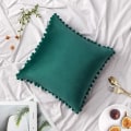 Miniatyrbillede 2 af 5: Pakke med 2 fløjlspudebetræk Pompom dekorative pudebetræk Solid blødt pudebetræk med poms Firkantet til sofa Sofa Soveværelse Bil 18x18inch Da 22 x22 Green