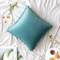 Miniatyrbillede 2 af 5: Pakke med 2 fløjlspudebetræk Pompom dekorative pudebetræk Solid blødt pudebetræk med poms Firkantet til sofa Sofa Soveværelse Bil 18x18inch Da 22 x22 Light Green