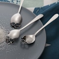 Miniatyrbillede 2 af 3: Home Creative Pattern Rustfrit Steel Ske (6 STK [304 Skull Spoon] Sølv),
