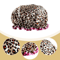 Miniatyrbilde 3 av 5: Gjenbrukbar Vanntett Dusjhette - Dobbel Tykkelse med Leopard Rød Kant - for Bad og Dusj - (1 stk) Leopard print