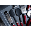 Miniatyrbild 7 av 8: d Core Finriven Grader, Empire Red, 12,4 tum, Rostfritt Stål, KAG321OHERE, DX261 Fine Grater Tin Opener