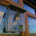 Miniatyrbillede 4 af 5: 2l Transparent Fuglefoderbue Design Vindue, Udendørs Have Kolibri Feeder, Adsorption Hus Type Fuglefoder