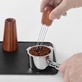 Miniatyrbillede 4 af 5: Kaffestirreværktøj til Espresso Distribution Professionel Kaffe (1 stk, rødbrun)