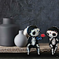 Miniatyrbillede 3 af 5: HKK  2 stk. Resin Sukkerkranie Par Statu Elskende Statue Holder Rose