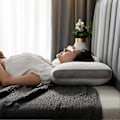 Pikkukuva 3 / 5: Ergonomisesti suunniteltu tyyny, nopea palautuva tukityyny hartioiden ja niskan jäykkyyteen tai rasitukseen [HK] Wave Medium