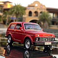 Pikkukuva 2 / 5: 1:32 LADA NIVA Classic -auto, metallivaluautot ja leluajoneuvot, metallileluauto, erittäin simuloitu kokoelma, lasten lelulahja[HK] Black 2