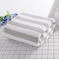 Miniatyrbilde 1 av 2: Basics Strandhåndkle Cabana Stripe, Havgrønn, Pakke med 1[HkkK] Gray