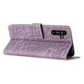 Miniatyrbillede 3 af 5: Til Samsung Galaxy M35 5G Etui Prægede Linjer Læder Telefon Cover Bogstil Foldbart Stativ[HK] Style B Multicolor