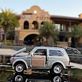 Pikkukuva 5 / 5: 1:32 LADA NIVA Classic -auto, metallivaluautot ja leluajoneuvot, metallileluauto, erittäin simuloitu kokoelma, lasten lelulahja[HK] Black 2