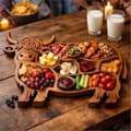 Skotsk Höglandsko Trä Charkbricka - Rustik Snackbricka för Underhållning, Perfekt för Servering av Kött, Ost och Mer Prepared food platter - A