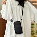 Miniatyrbilde 4 av 6: Mobiltelefonveske med skulderstropp i slitesterk nylon og polyester - Svart[qb]