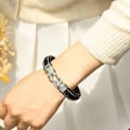 Miniatyrbilde 4 av 5: Mor og datter evig lenket flettet lær armbånd kvinner inspirerende armbånd kvinners rustfritt flettet lær armbånd W Daughter A
