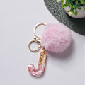 Miniatyrbillede 1 af 8: e Nøglering Rosa Pompom Kugle Nøglering med 26 bogstaver Resin Nøgleringe J