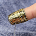 Miniatyrbild 4 av 11: SömnadsTumme Metall Tumme Ringar Justerbara Metall Finger Skydd Ringar Läder Mynt Finger Skydd, Sömnad Finger Skydd 0.05 H