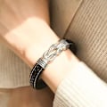 Miniatyrbilde 5 av 5: Mor og datter evig lenket flettet lær armbånd kvinner inspirerende armbånd kvinners rustfritt flettet lær armbånd W Daughter A