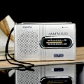 Miniatyrbild 5 av 5: Bärbar radio | AM/FM batteridriven med fjärrkontroll