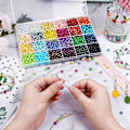 Miniatyrbilde 5 av 5: 1680 stk 6 mm 24 farger runde perler med hull til smykkefremstilling løse mellomperler for diy C